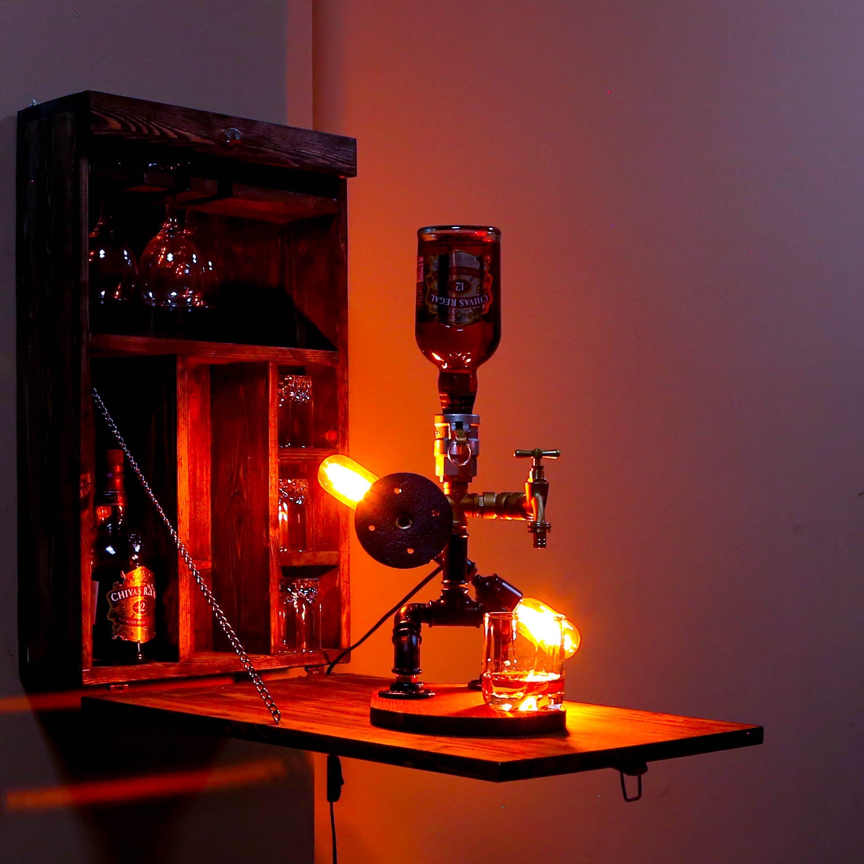 SAVAŞÇI. Lampenser İçki Çeşmesi