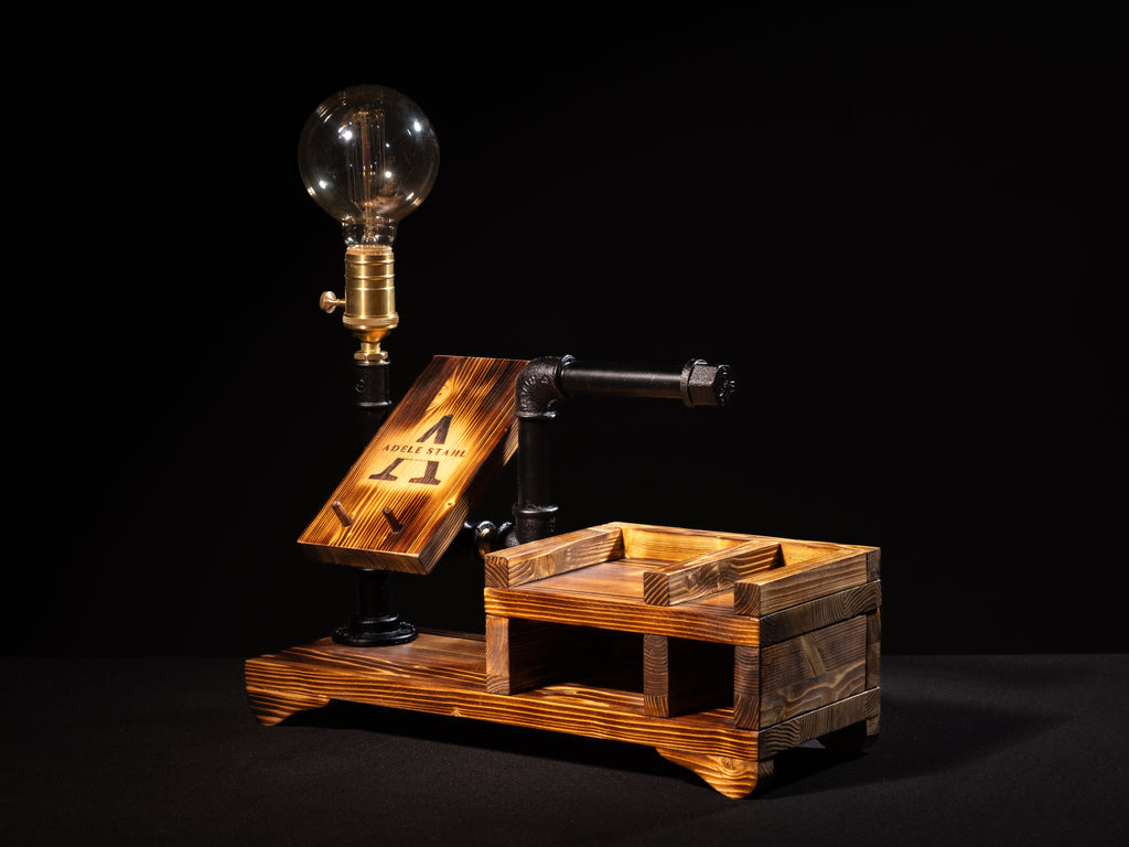 ADELE'S. Organizatör Gece Lambası