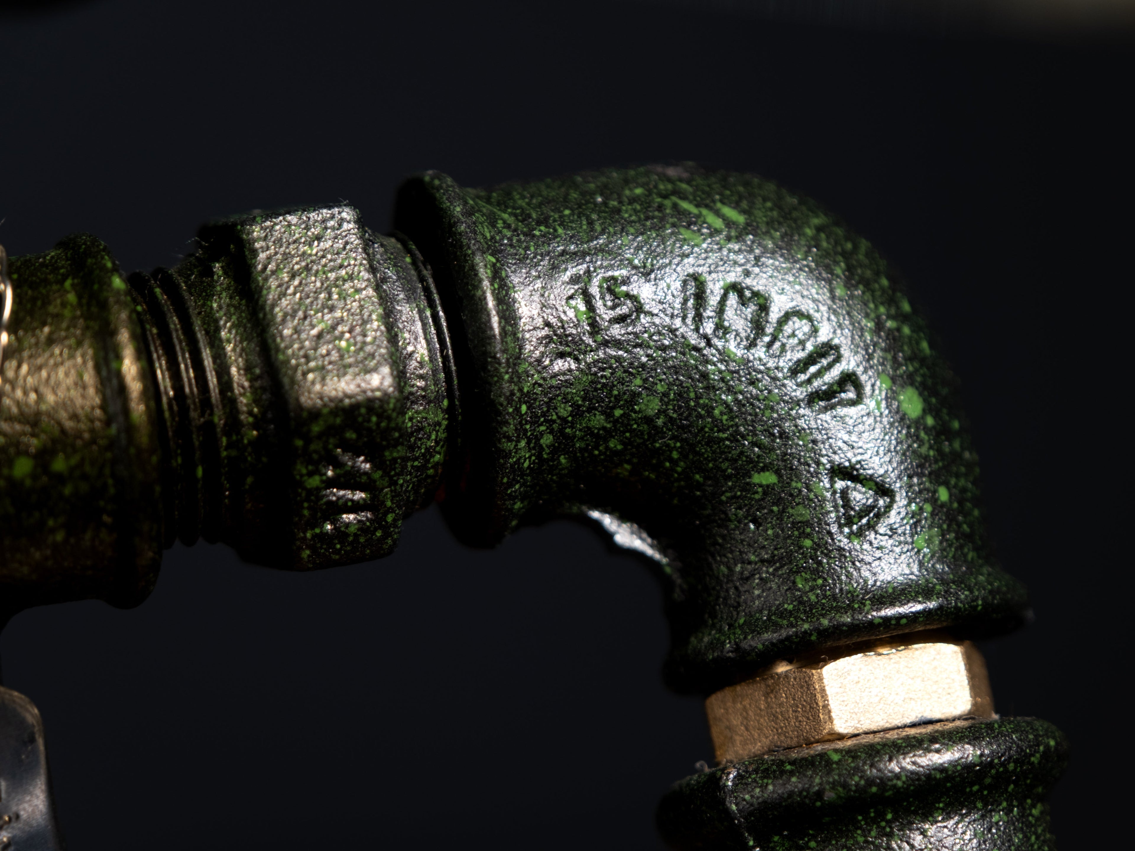 Komando Lampenser. Eskitilmiş galvaniz borular ile sağlam ve ergonomik tasarım