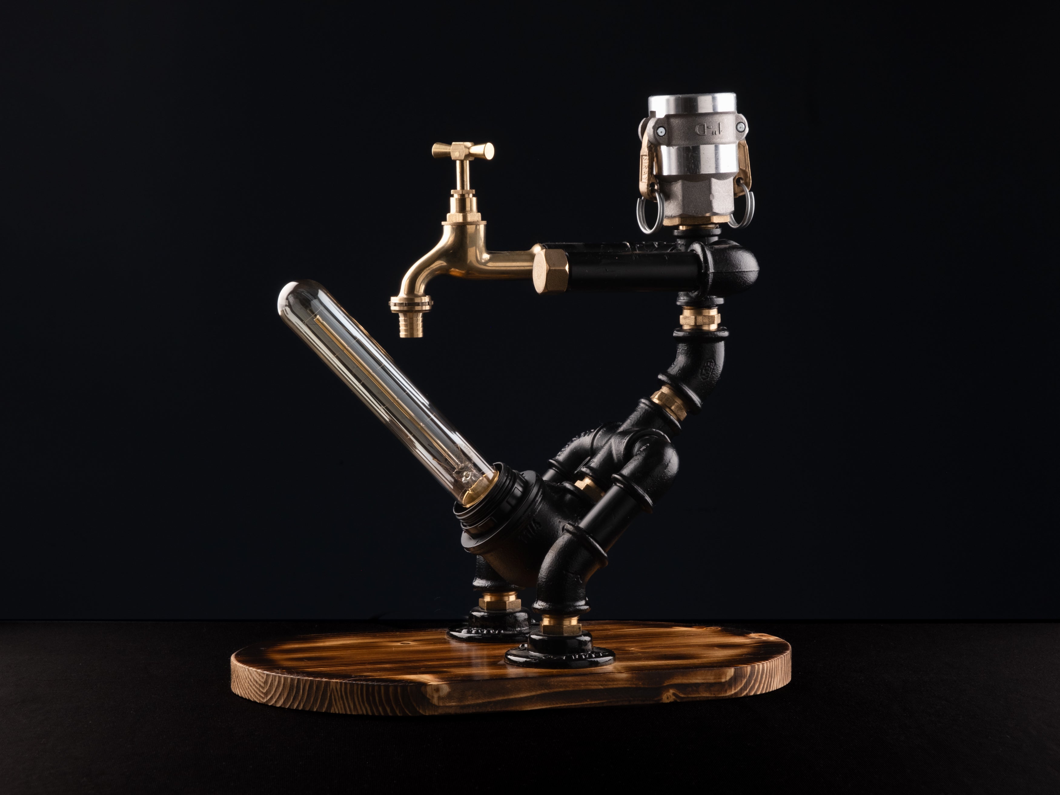 BEREKET TANRISI. Lampenser İçki Çeşmesi