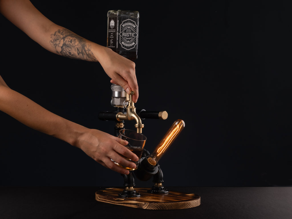 BEREKET TANRISI. Lampenser İçki Çeşmesi