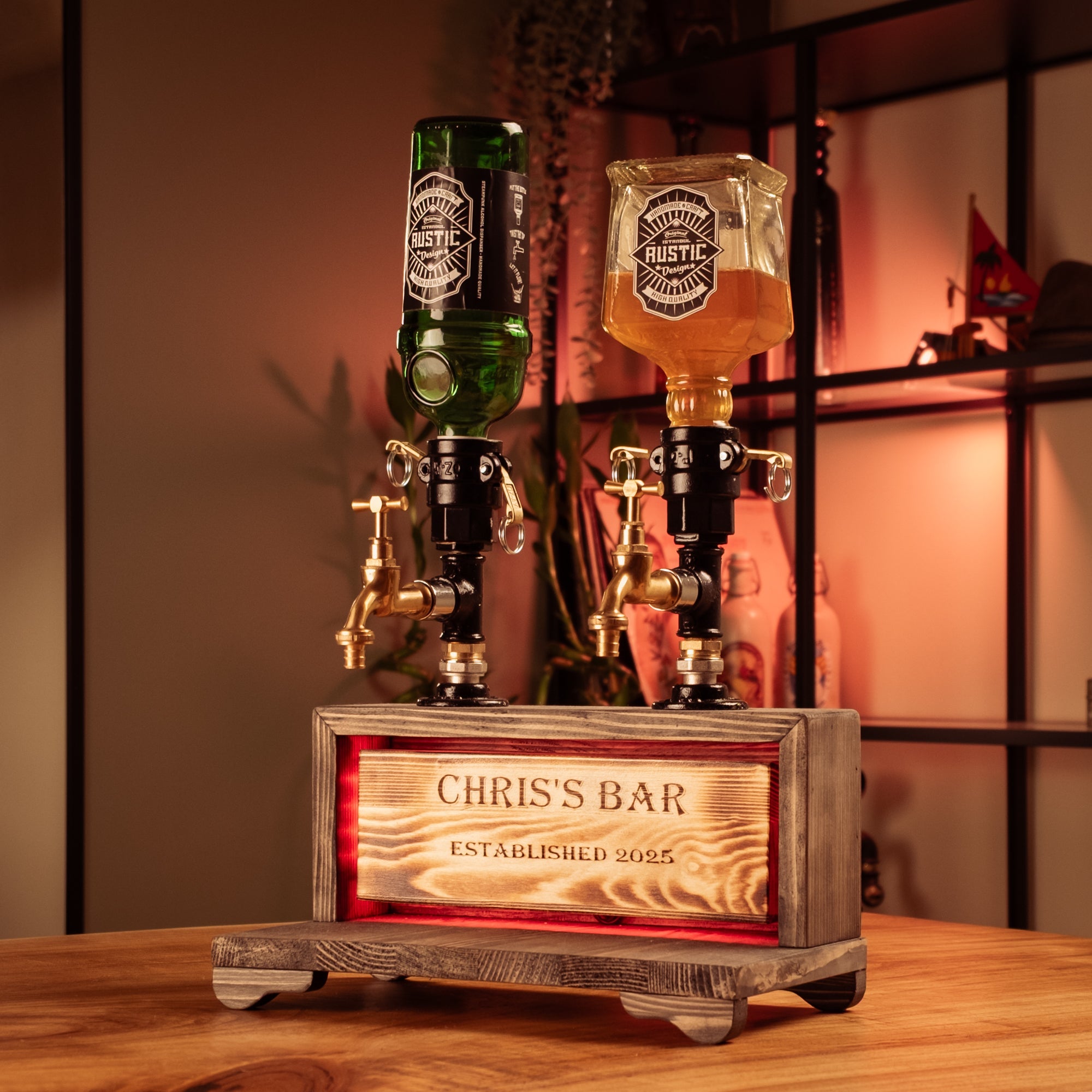 neon ürünü sağdan görünüm ahşap kişiselleştirmeli içki musluğu