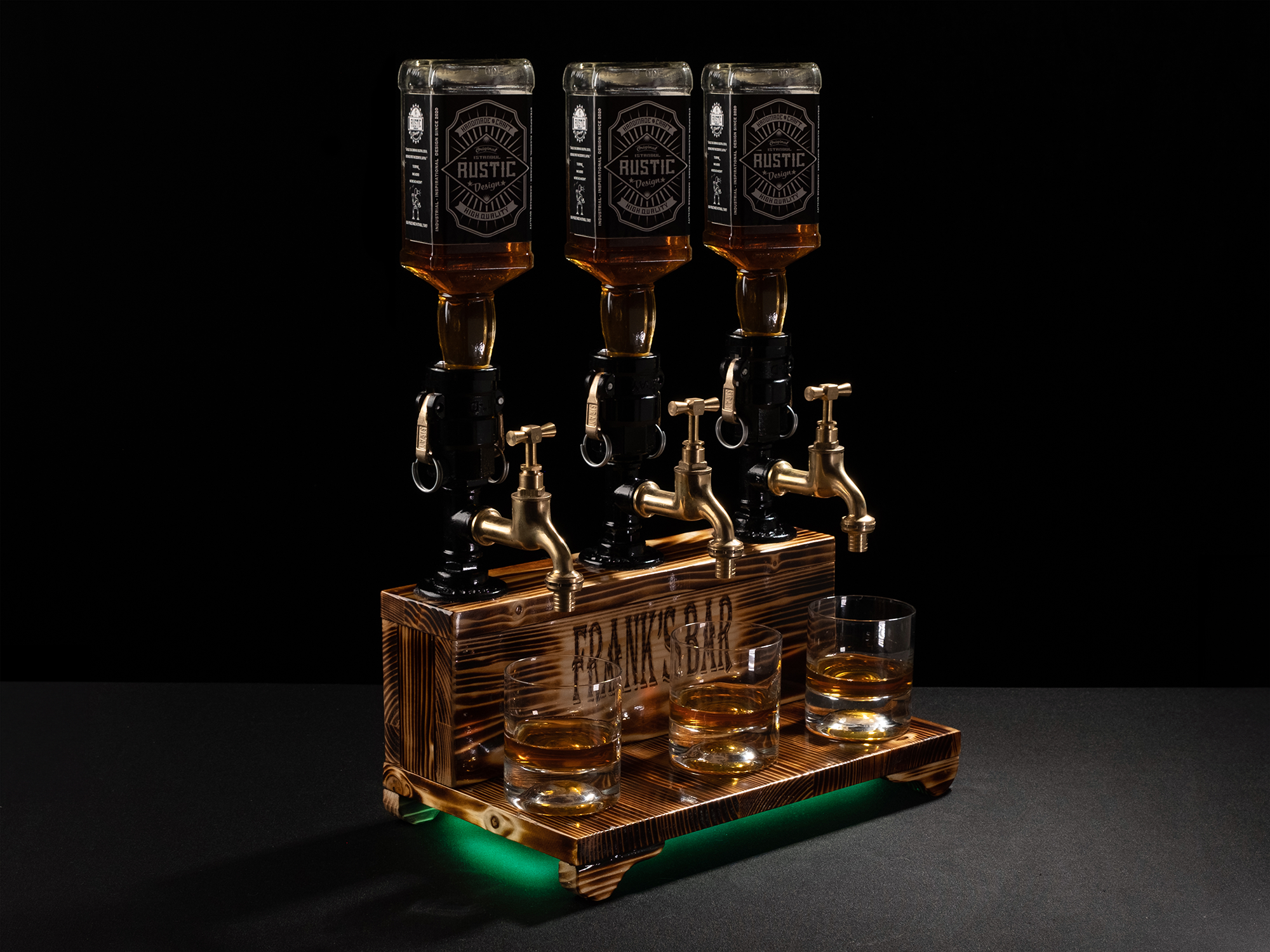 FRANK'S. Kişiye Özel Ahşap İçki Çeşmesi