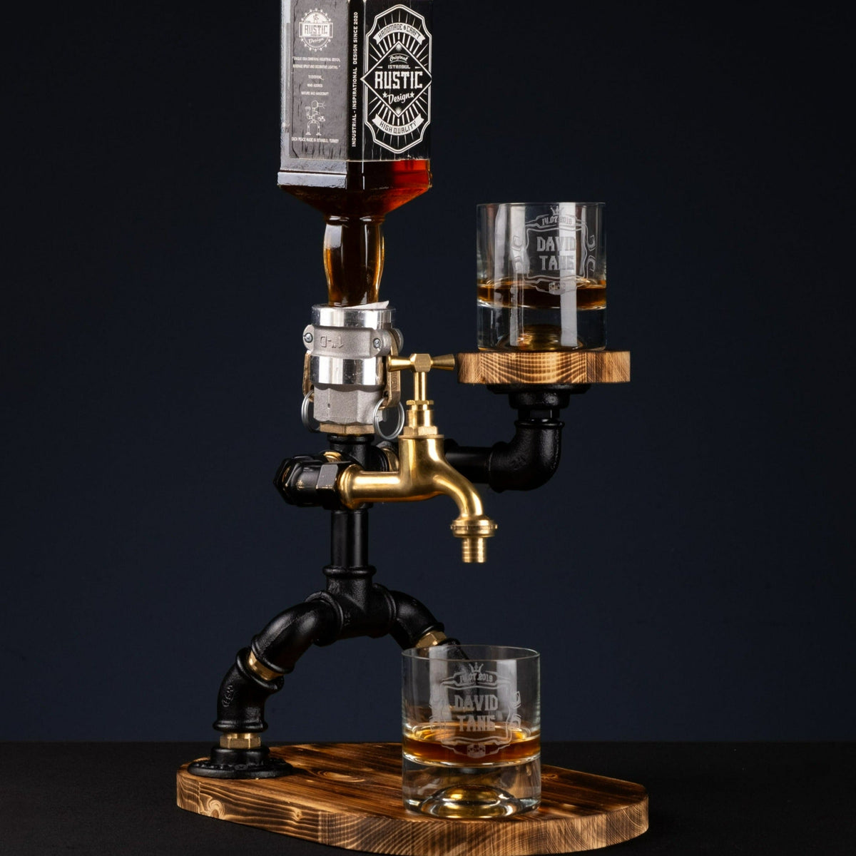 GARSON. Lampenser İçki Çeşmesi