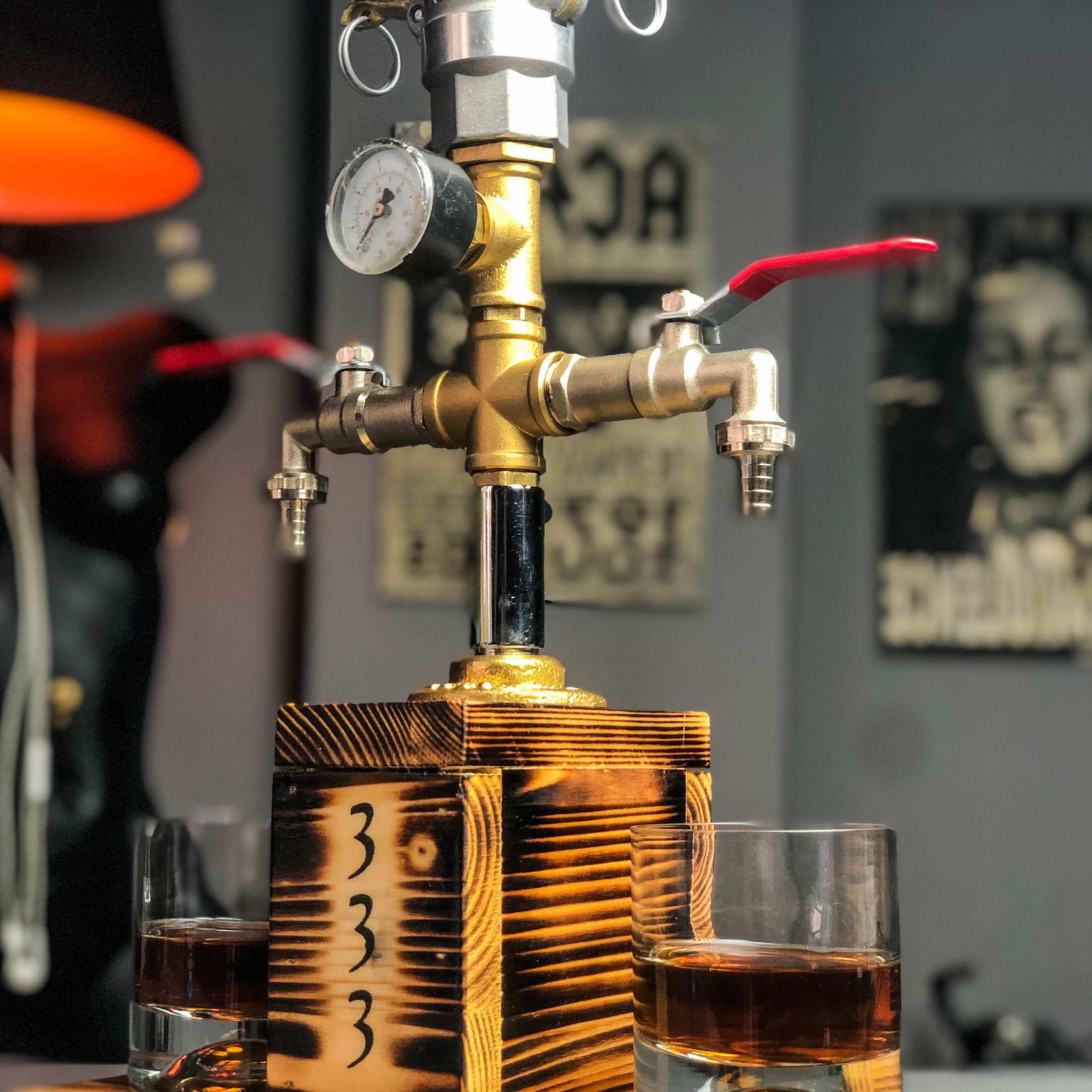 333. Kişiye Özel Ahşap İçki Çeşmesi