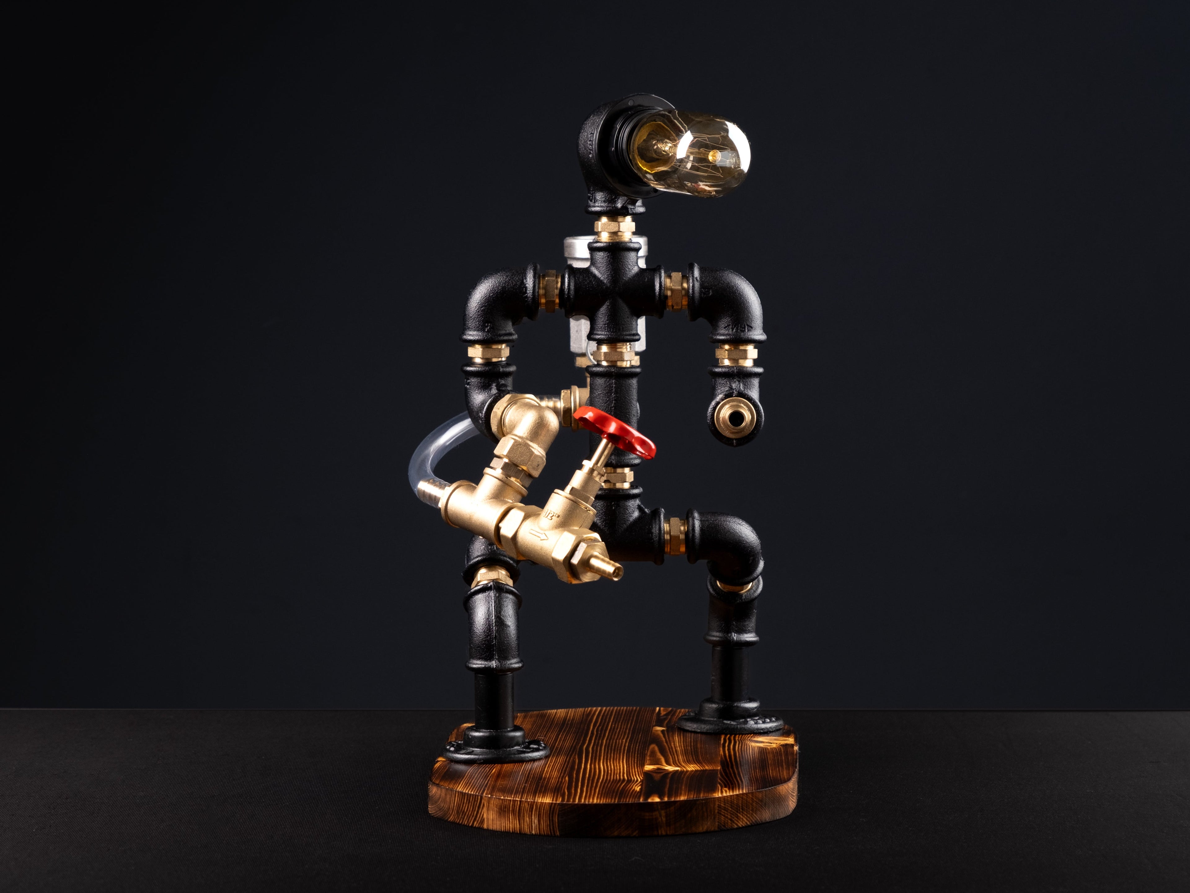 İTFAİYECİ. Lampenser İçki Çeşmesi