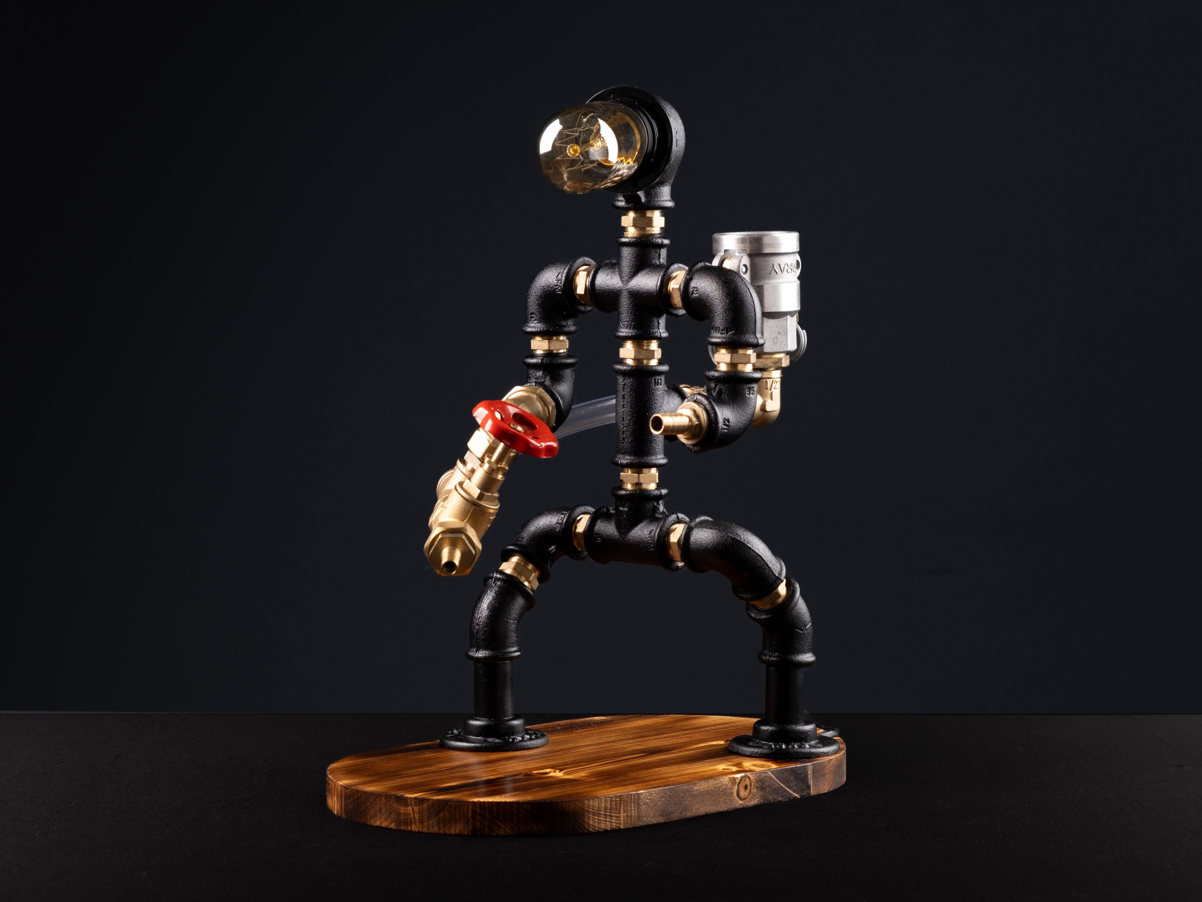 İTFAİYECİ. Lampenser İçki Çeşmesi