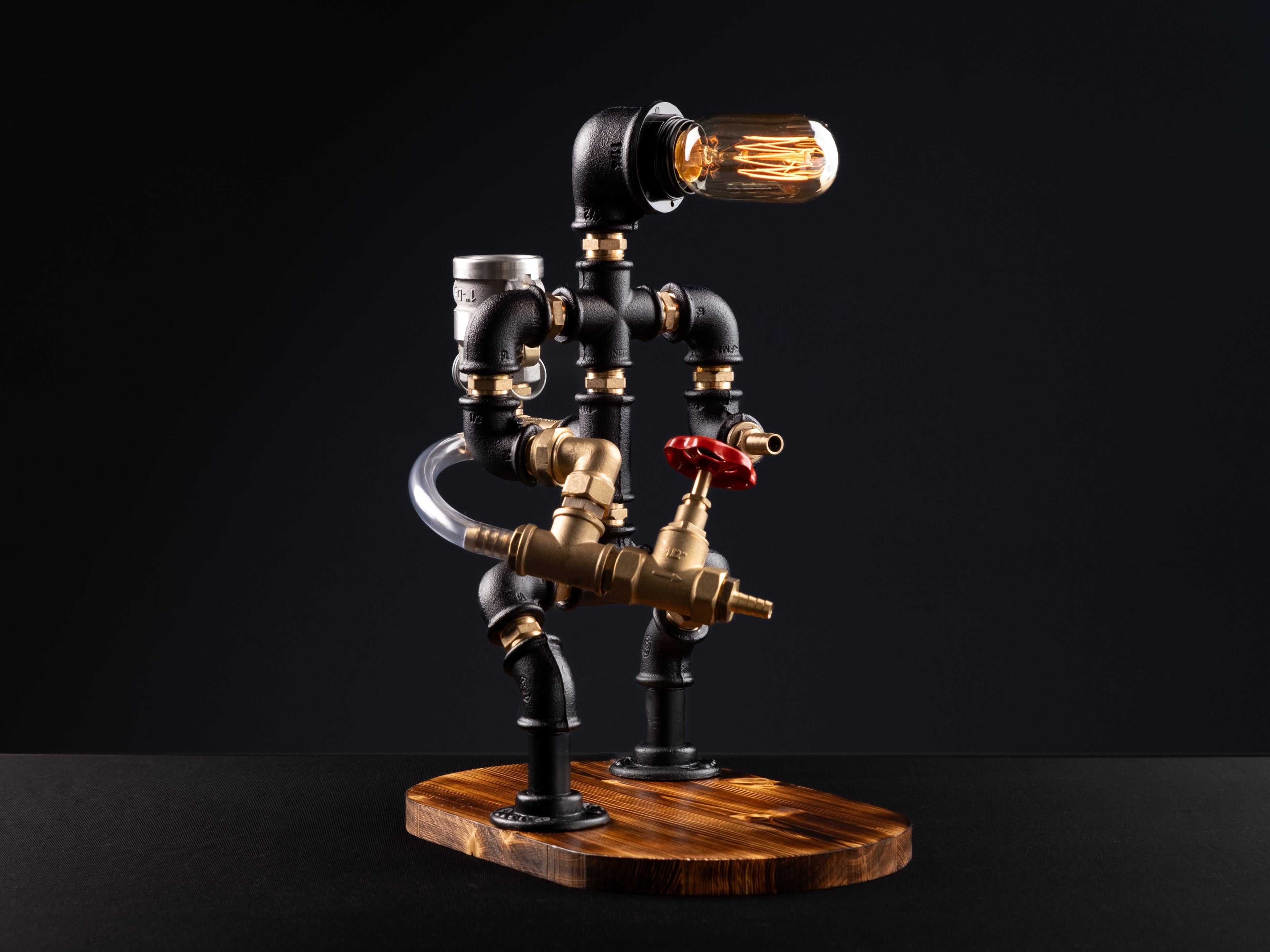 İTFAİYECİ. Lampenser İçki Çeşmesi