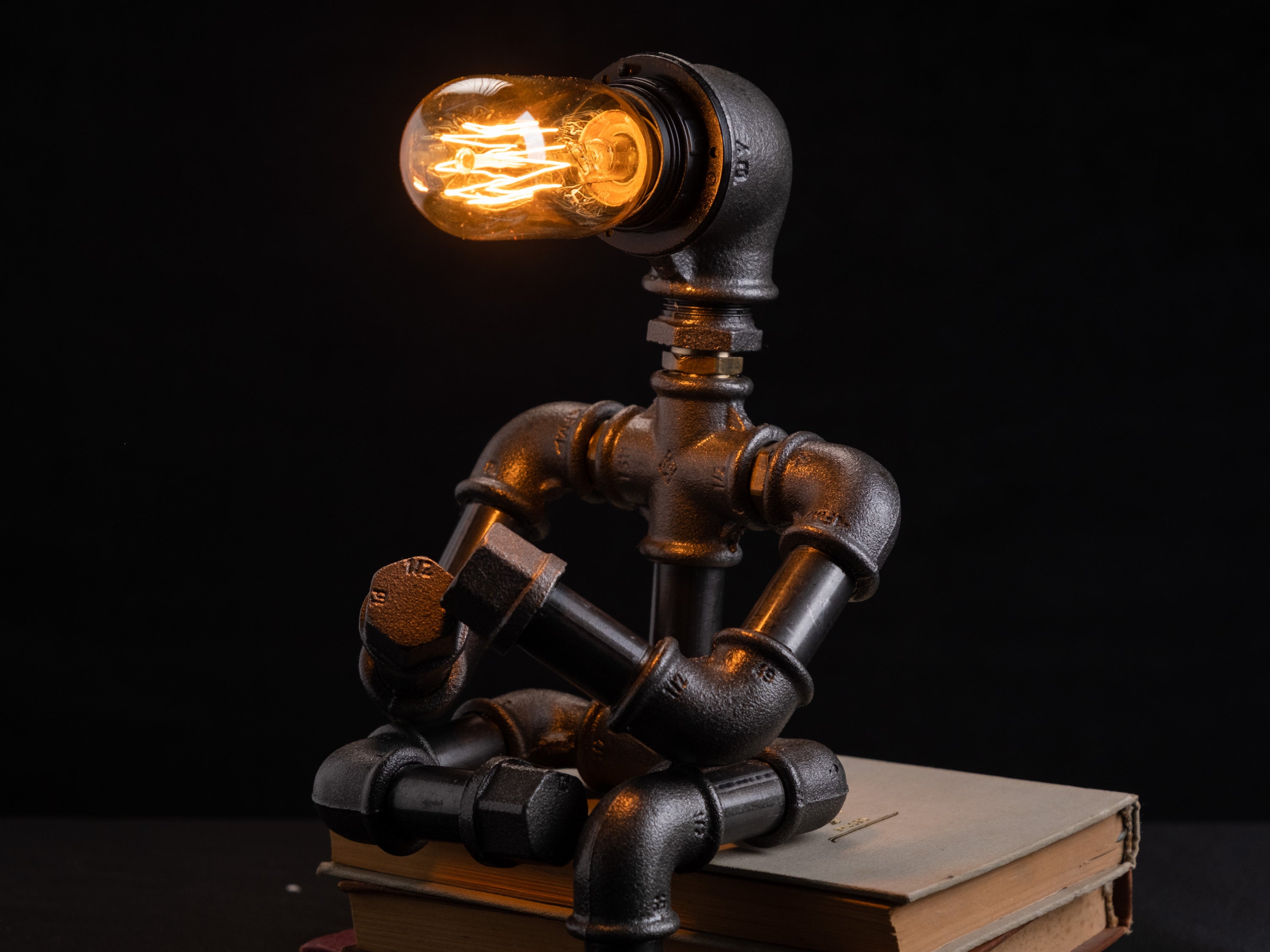 KİTAPÇI. Gece Lambası