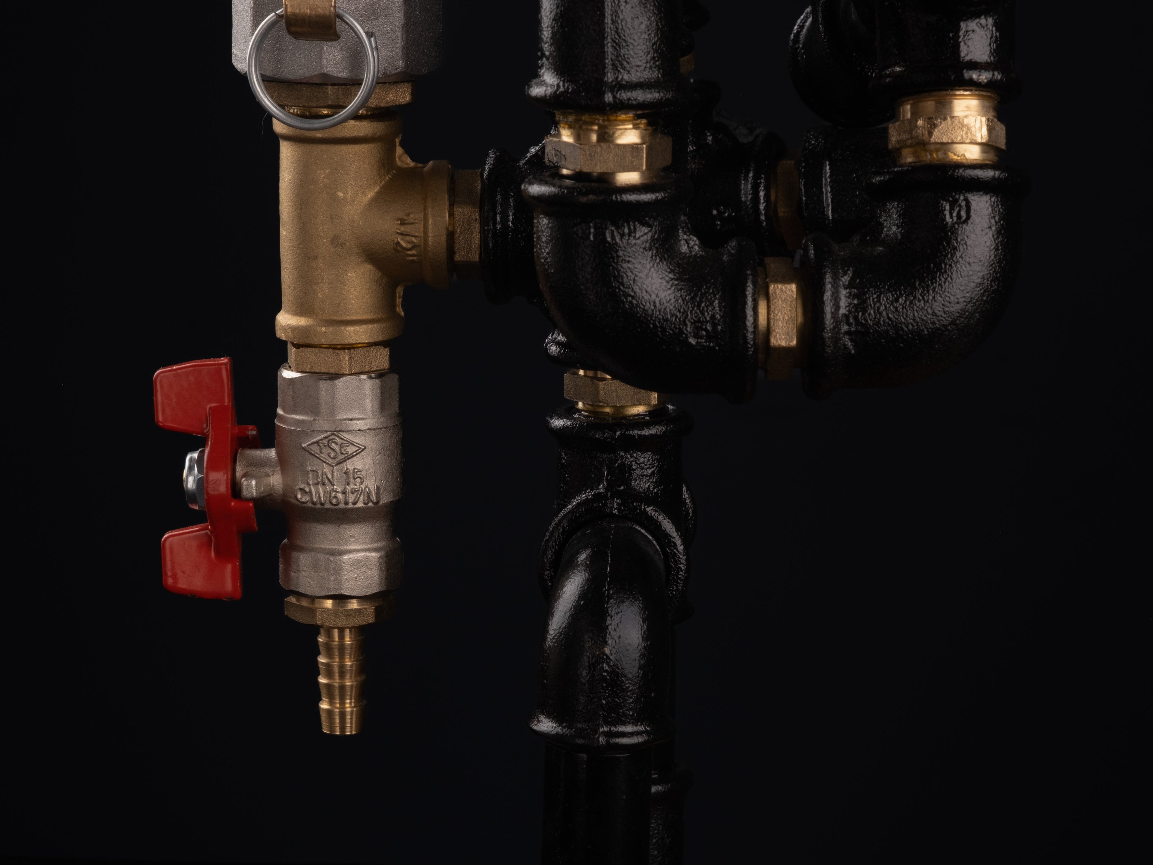 POLİS. Lampenser İçki Çeşmesi