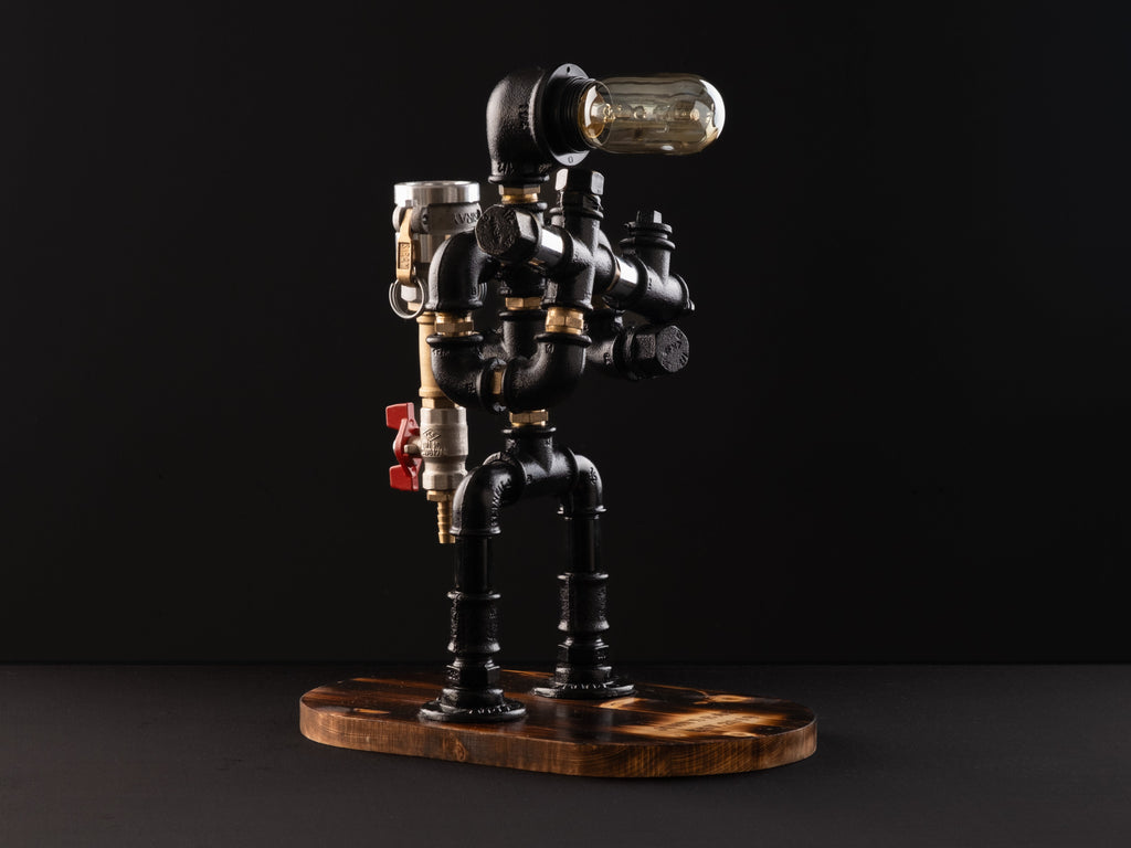 POLİS. Lampenser İçki Çeşmesi