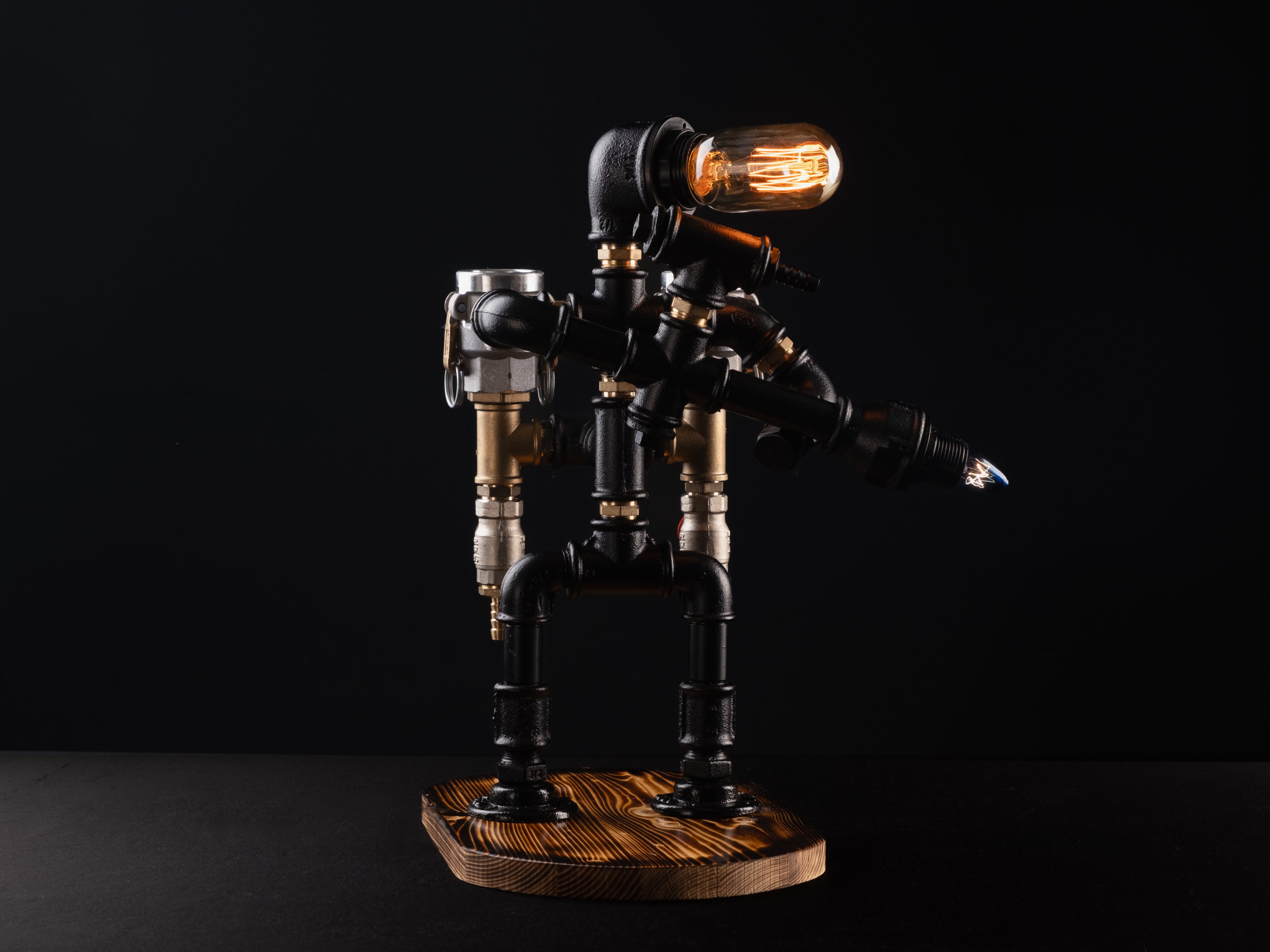 PİYADE. Lampenser İçki Çeşmesi