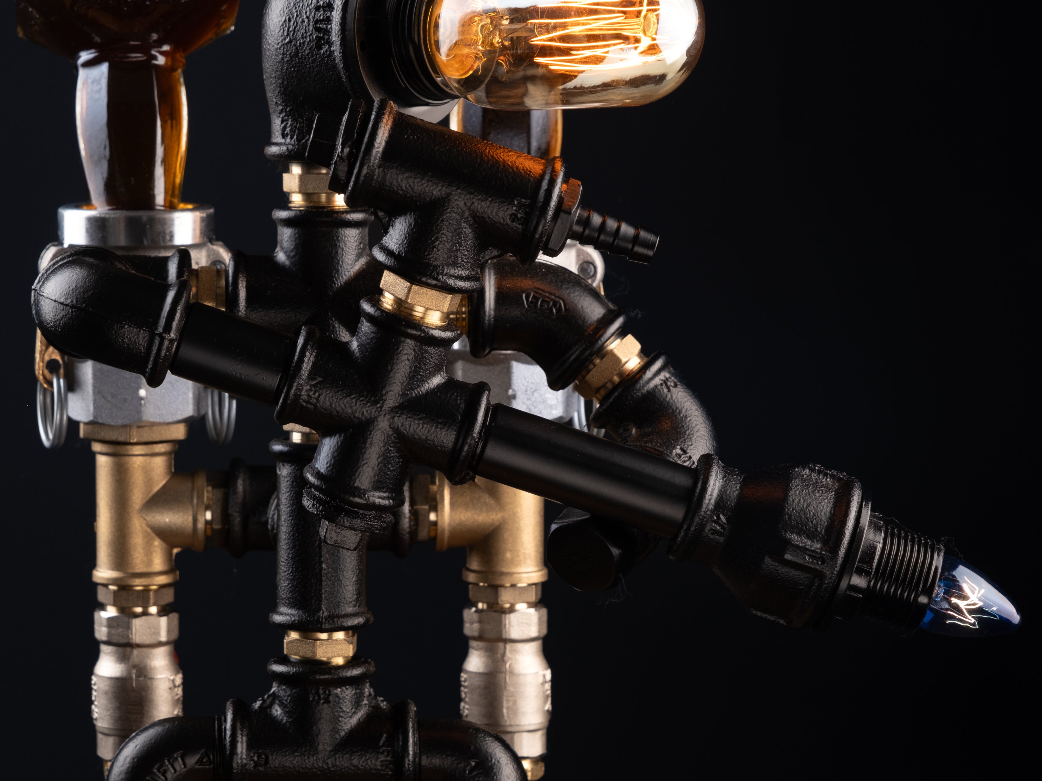 PİYADE. Lampenser İçki Çeşmesi