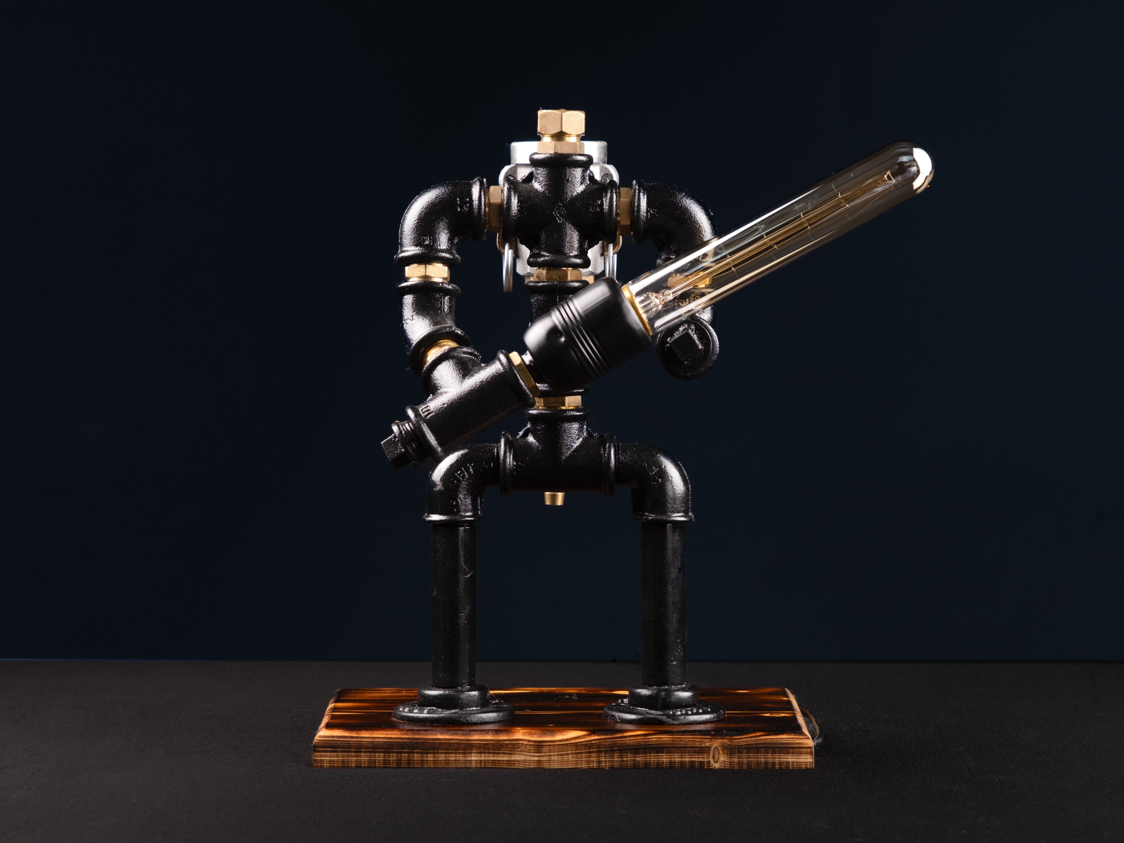 YILDIZ KATİLİ. Lampenser İçki Çeşmesi